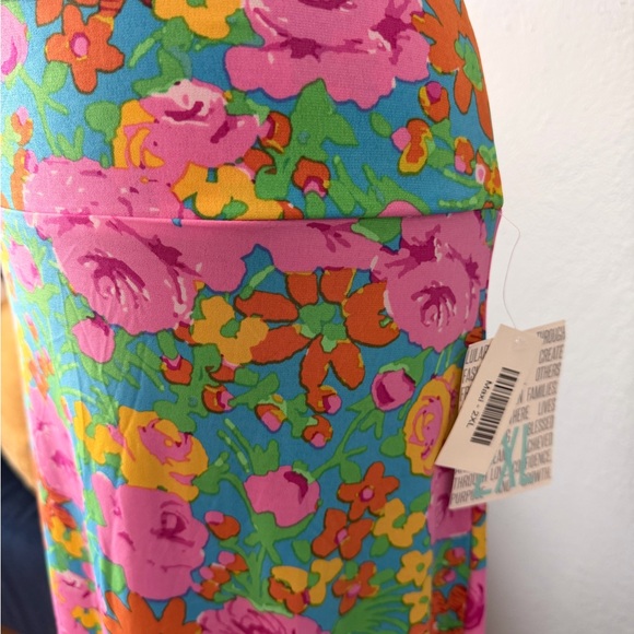 NWT!! 💚💗 LuLaRoe Floral Maxi Skirt - Pink and Blue - Picture 4 of 5